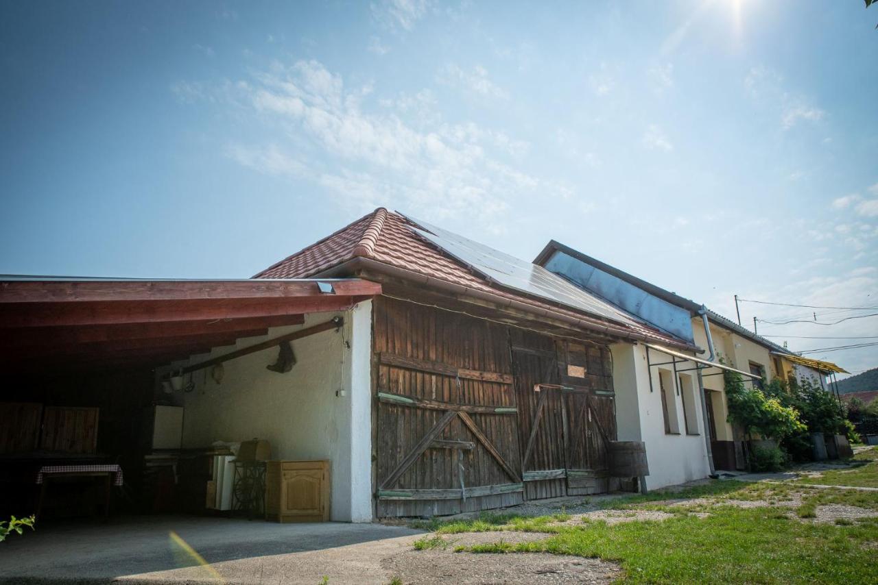 Zöldkapus Vendégház Fony Esterno foto